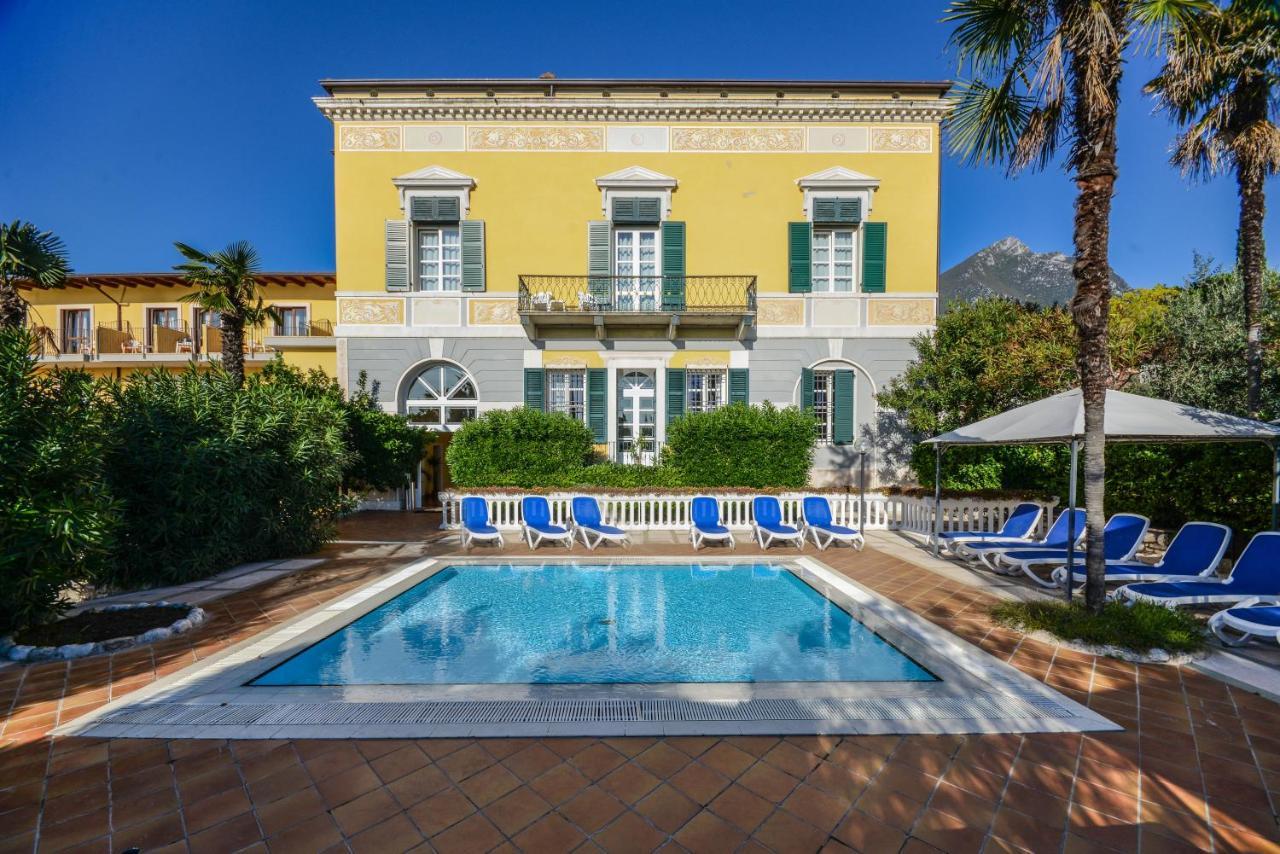 Regina Del Garda Suite توسكولانو ماديرنو المظهر الخارجي الصورة