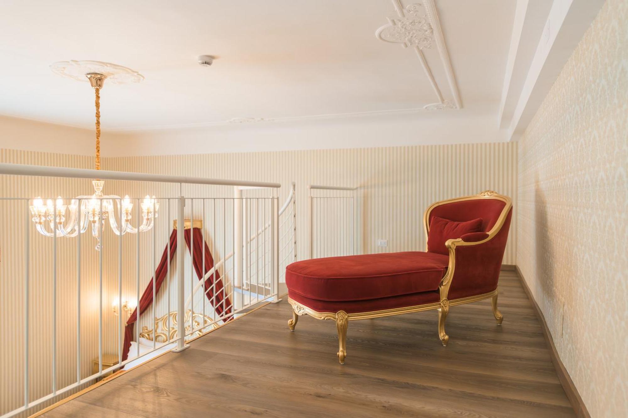 Regina Del Garda Suite توسكولانو ماديرنو المظهر الخارجي الصورة