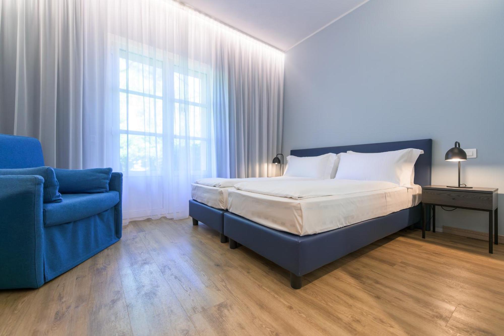 Regina Del Garda Suite توسكولانو ماديرنو المظهر الخارجي الصورة